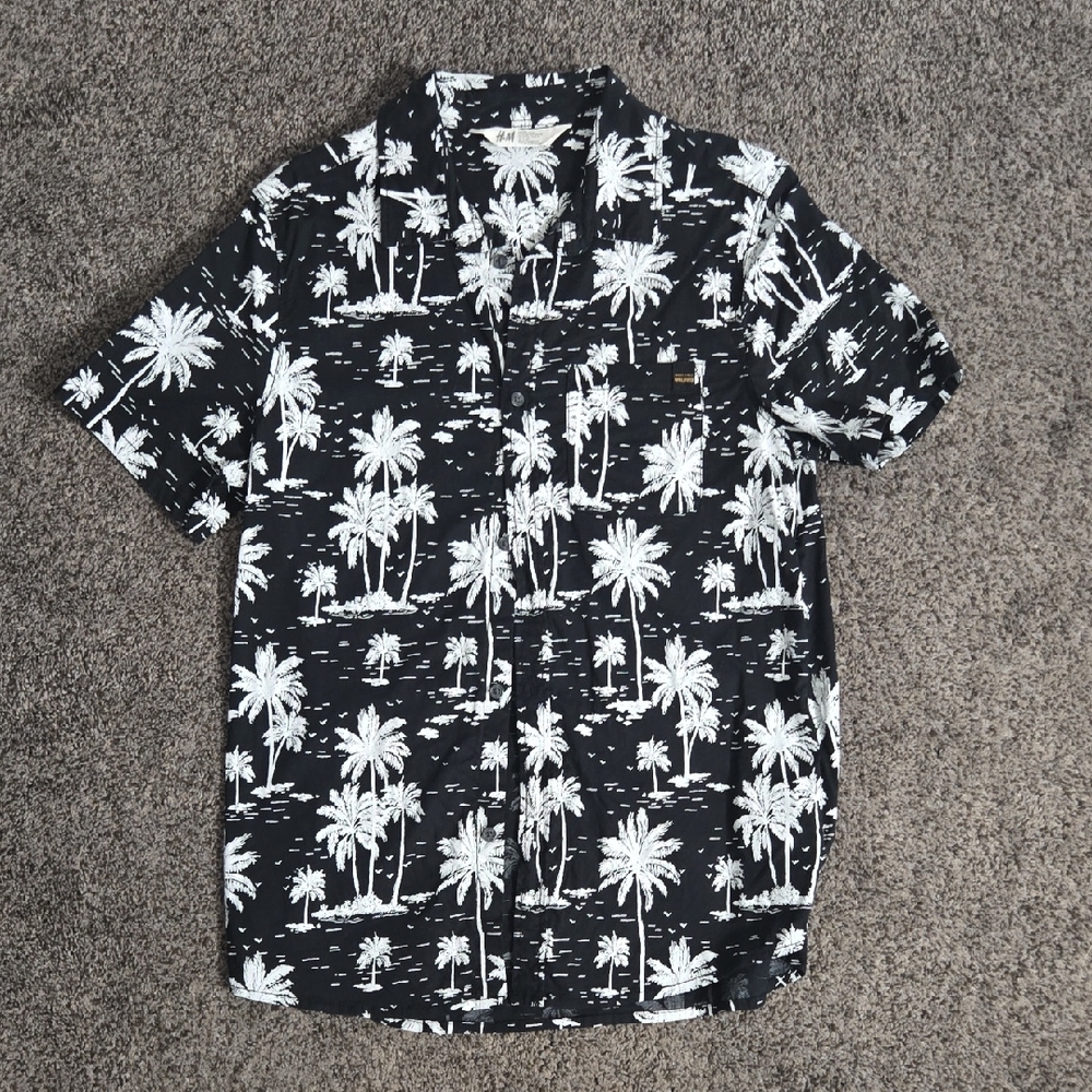 H&M Black and White Palm Print Casual Shirt